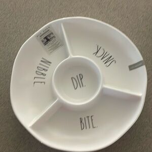 Rae dunn chip and dip platter